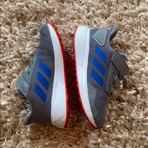 Adidas sz 10 gray, white, red and blue